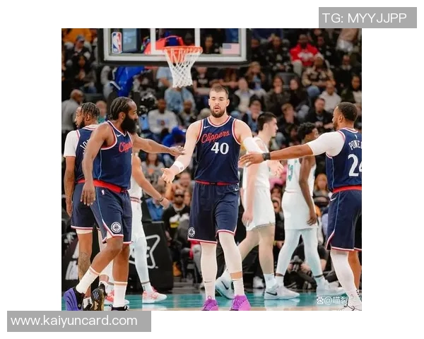 乌布雷因膝盖外侧副韧带受伤缺席明天对快船比赛将与专家会面确认伤情 乌布雷因膝盖外侧副韧带受伤缺席明天对快船比赛将与专家会面确认伤情