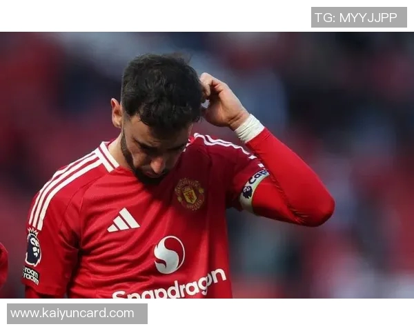 B费休息期间亲临训练基地现场观摩替补球员训练情况 B费休息期间亲临训练基地现场观摩替补球员训练情况